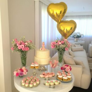 Decoração de aniversário feminino simples e barato +60 ideias